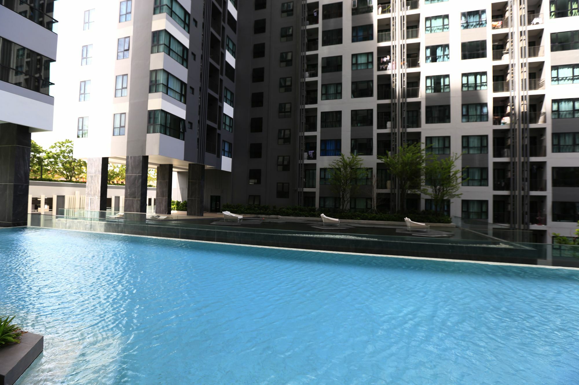 The Base * Pattaya