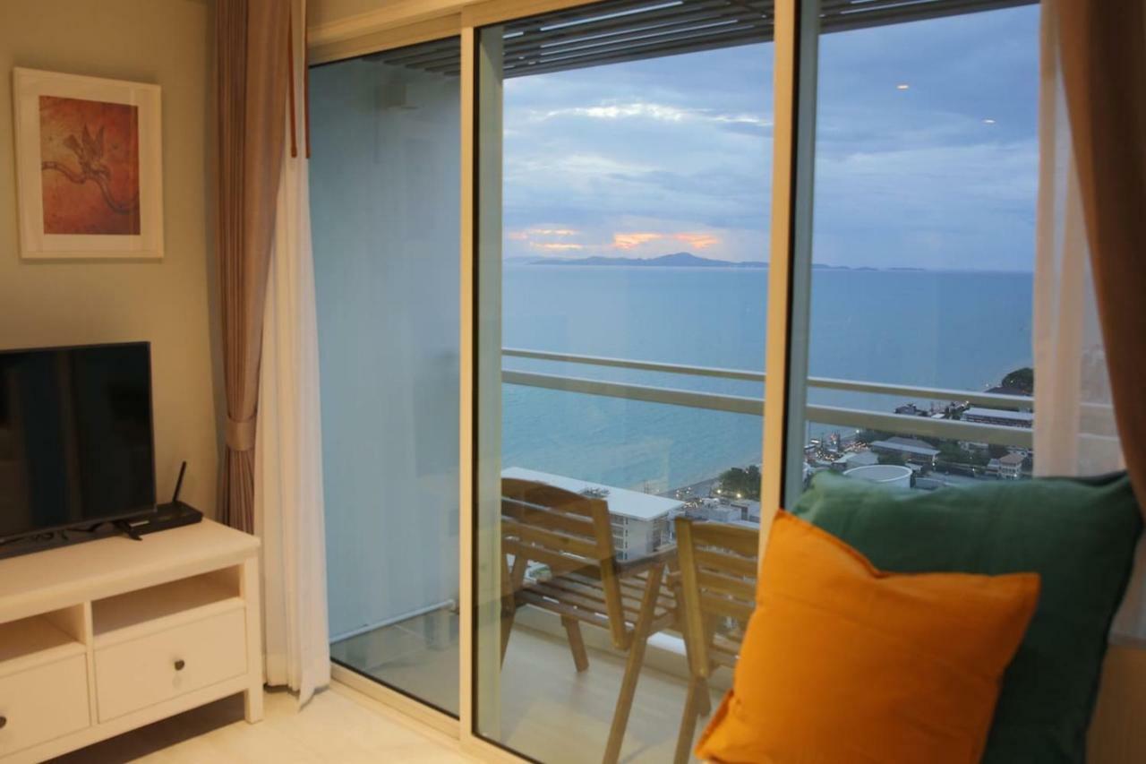 Apartment Stunning Sunset On 30th Floor Front@veranda Pattaya