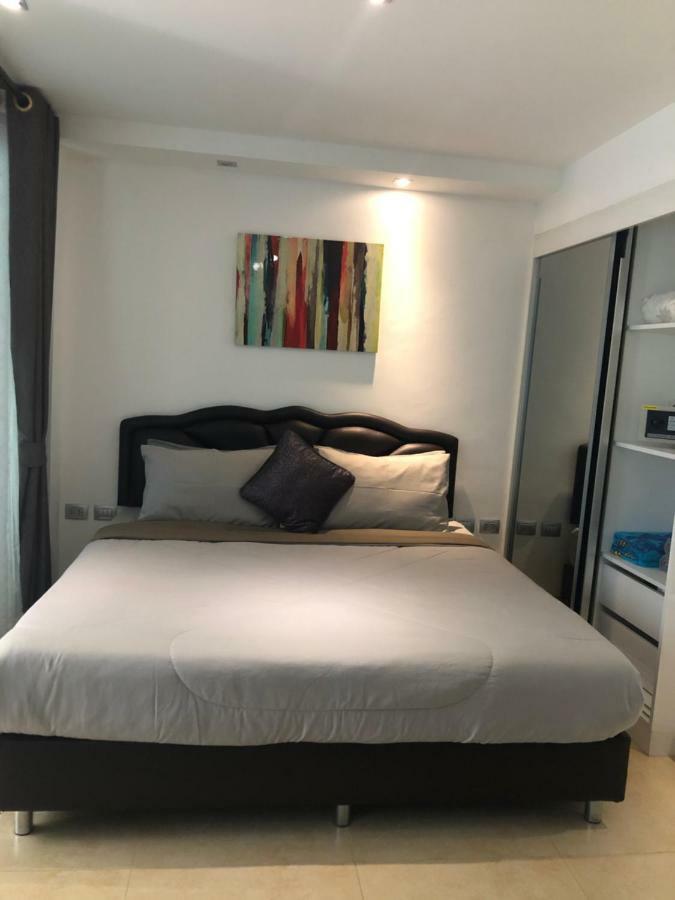 Centara Avenue A B C Apartment *