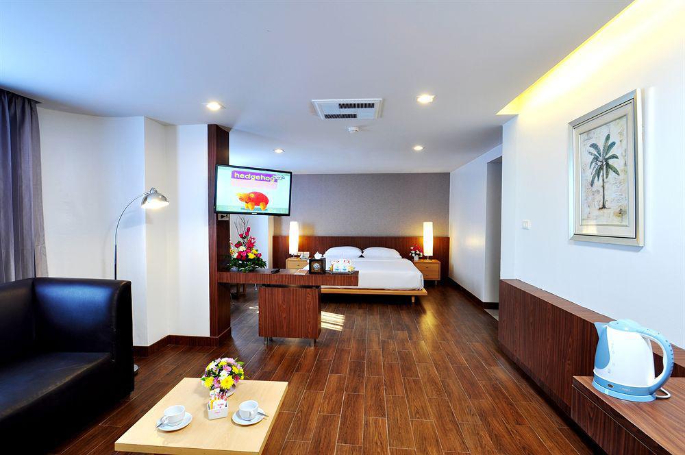 Flipper - Sha Extra Hotel
