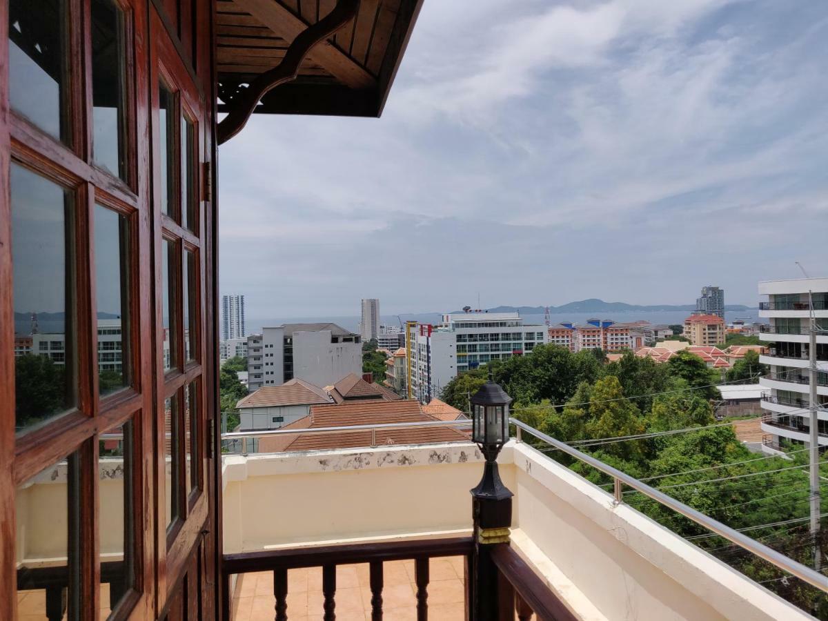 Amstellux 2* Pattaya