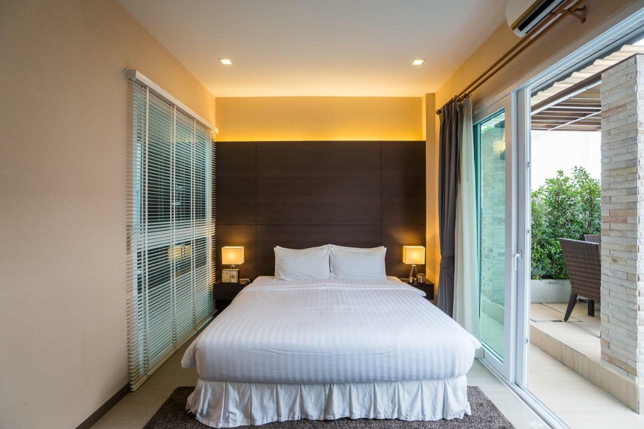 The Ville Jomtien Pool Villa