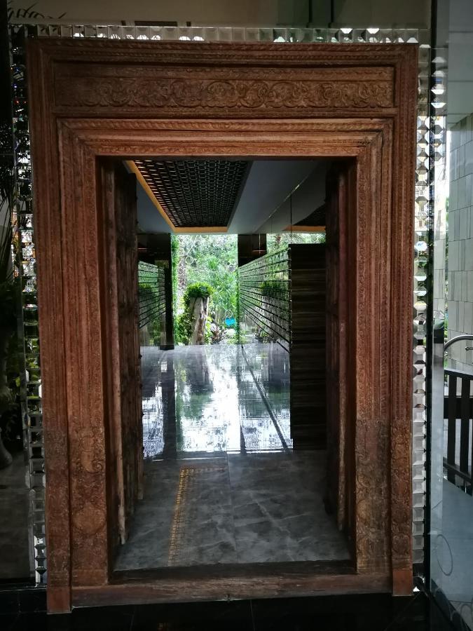 The Riviera Wongamat Hong *