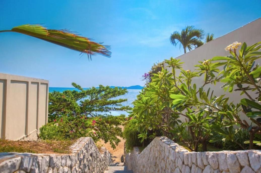 Majestic Pool Villas X Gsg Villa Pattaya