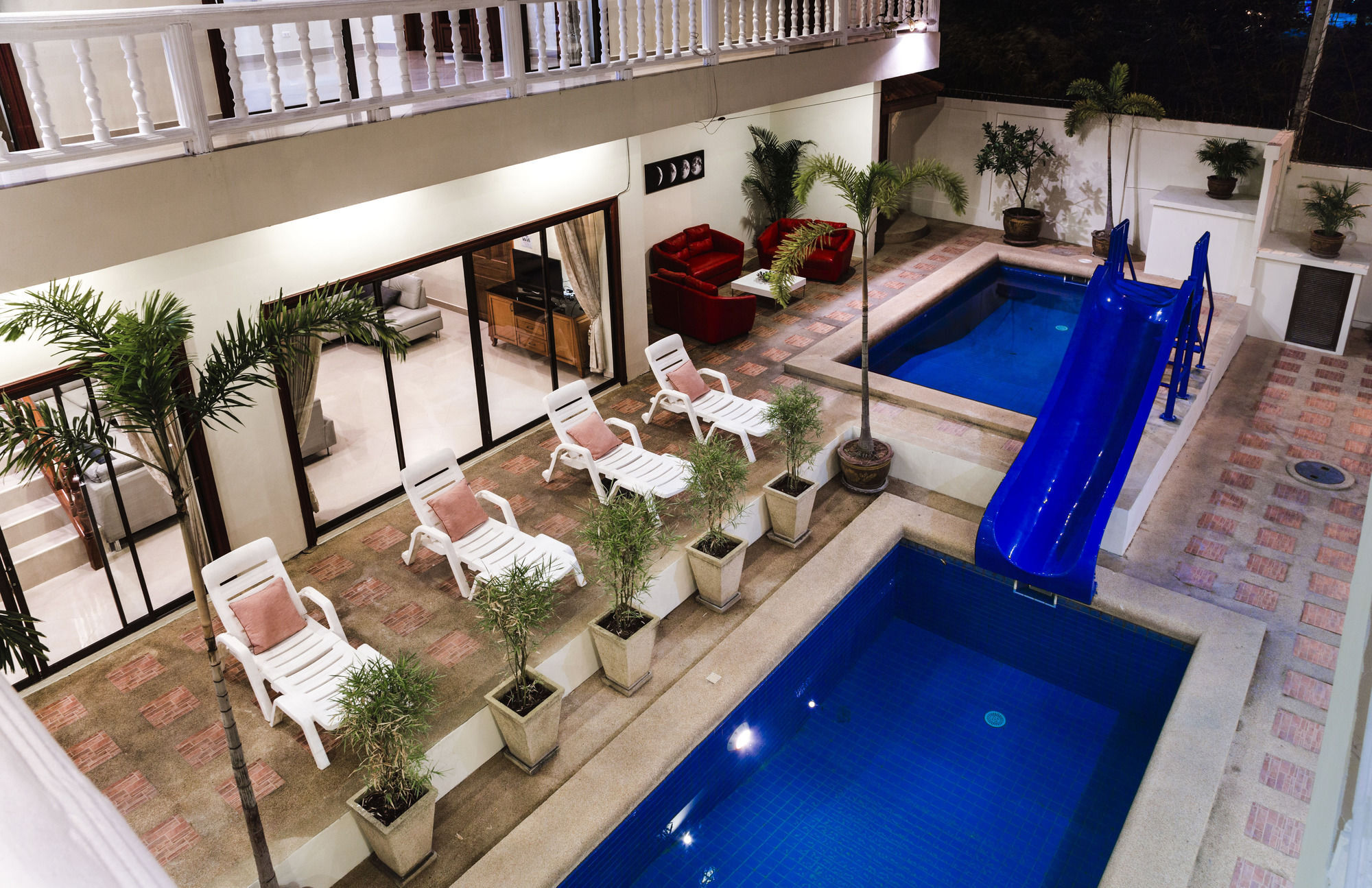 Hotel Avoca Pool