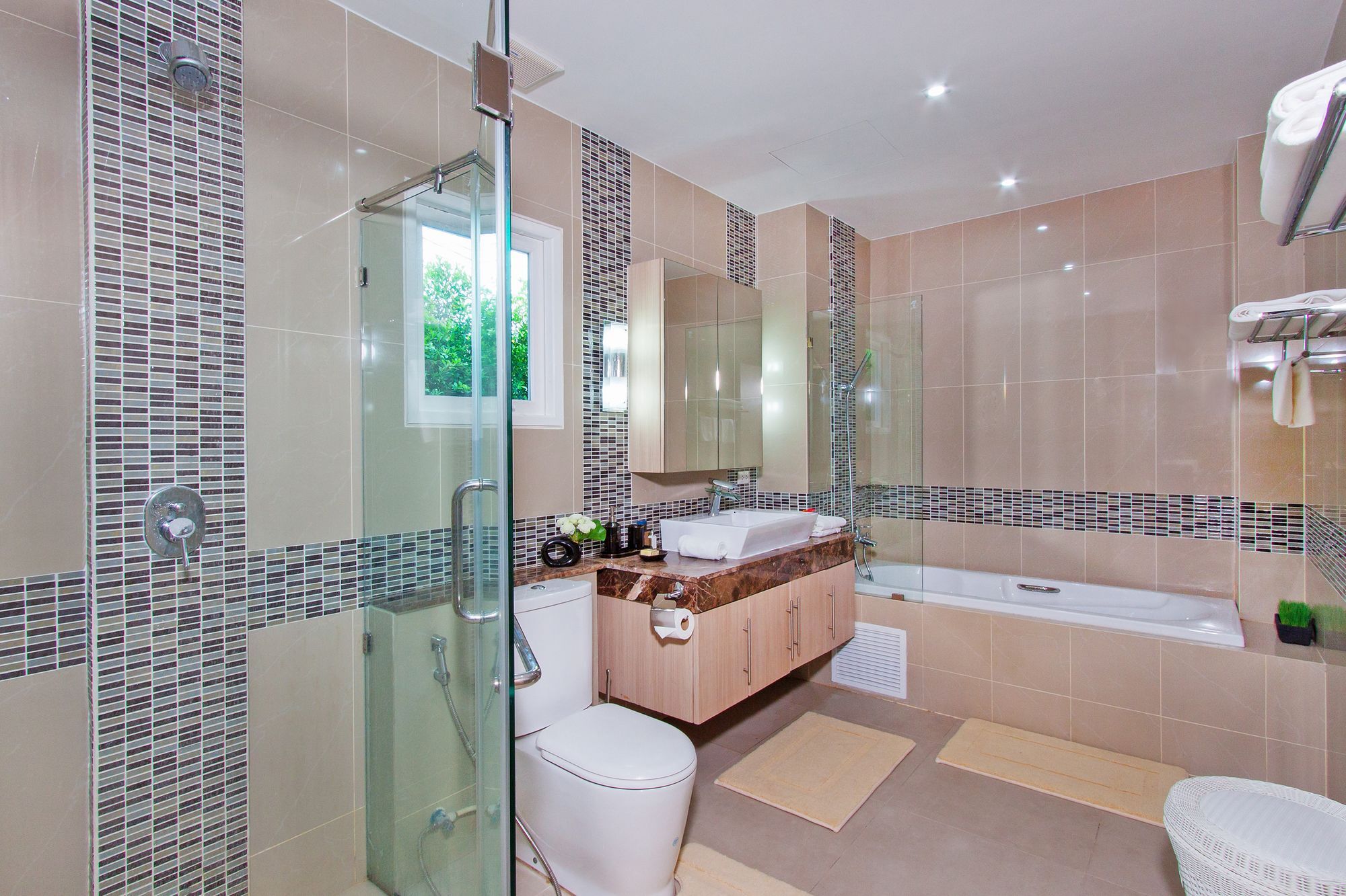 Fantasia 2 Bedrooms Pattaya