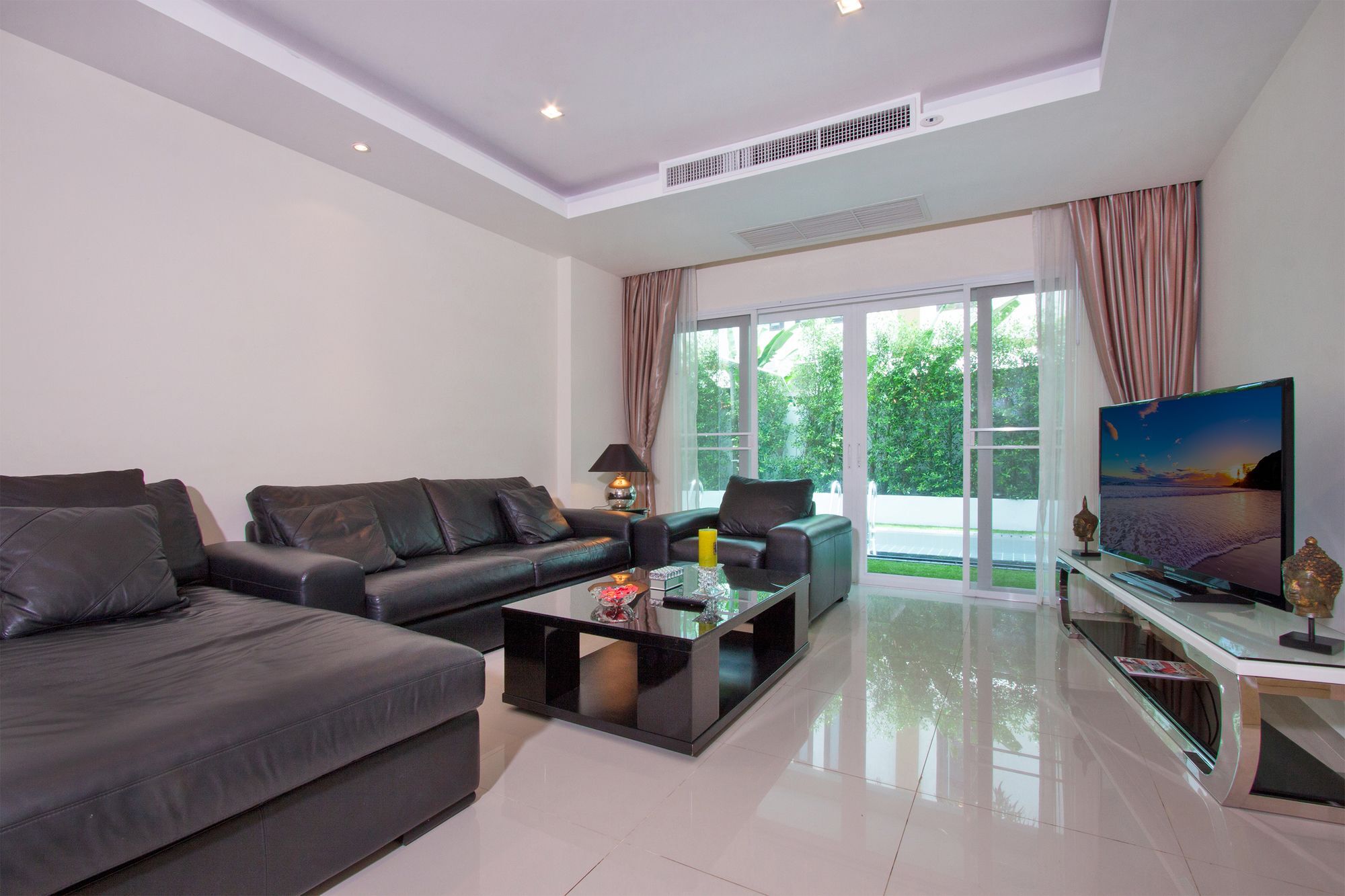 Fantasia 2 Bedrooms * Pattaya