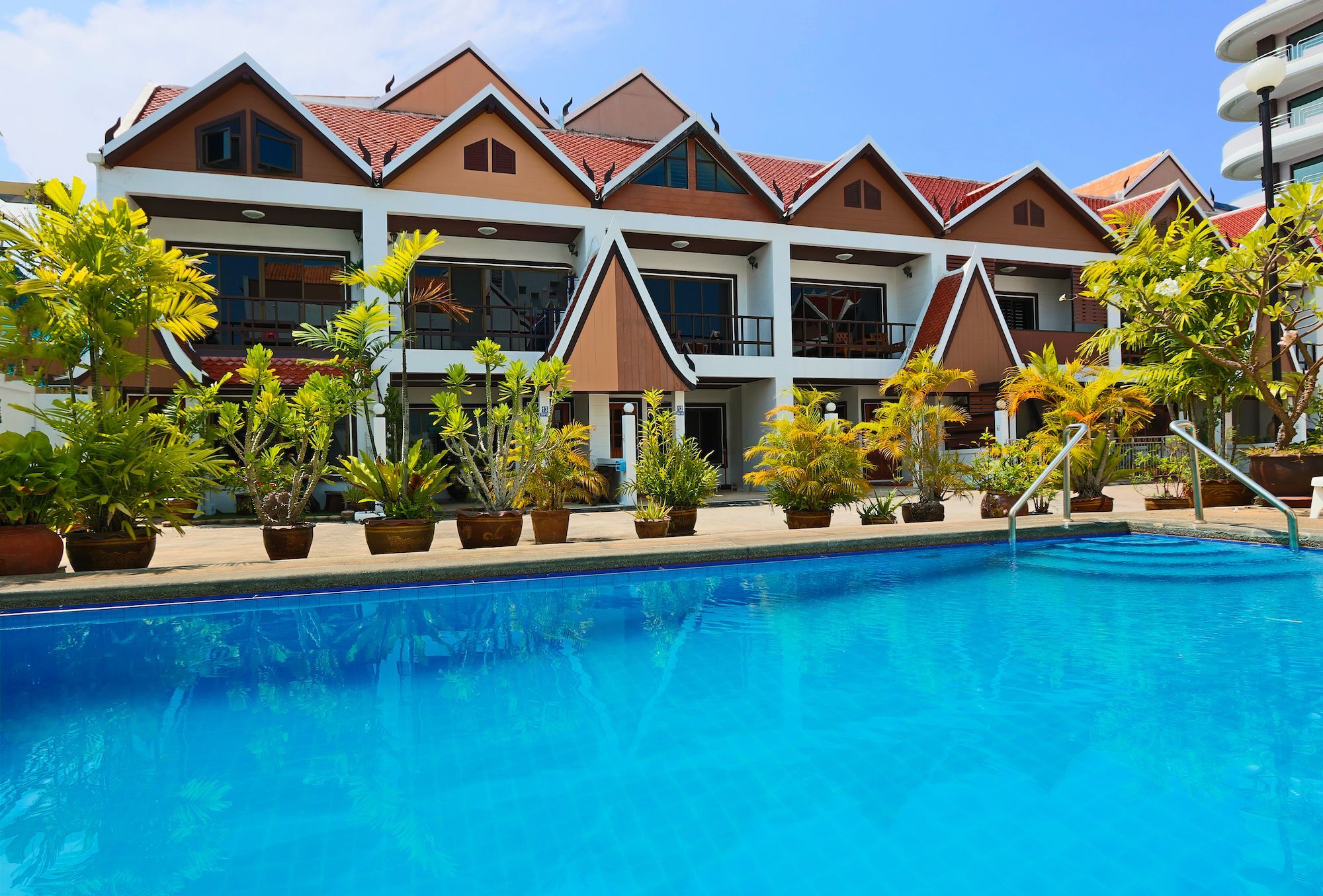 Corrib Village South * Pattaya