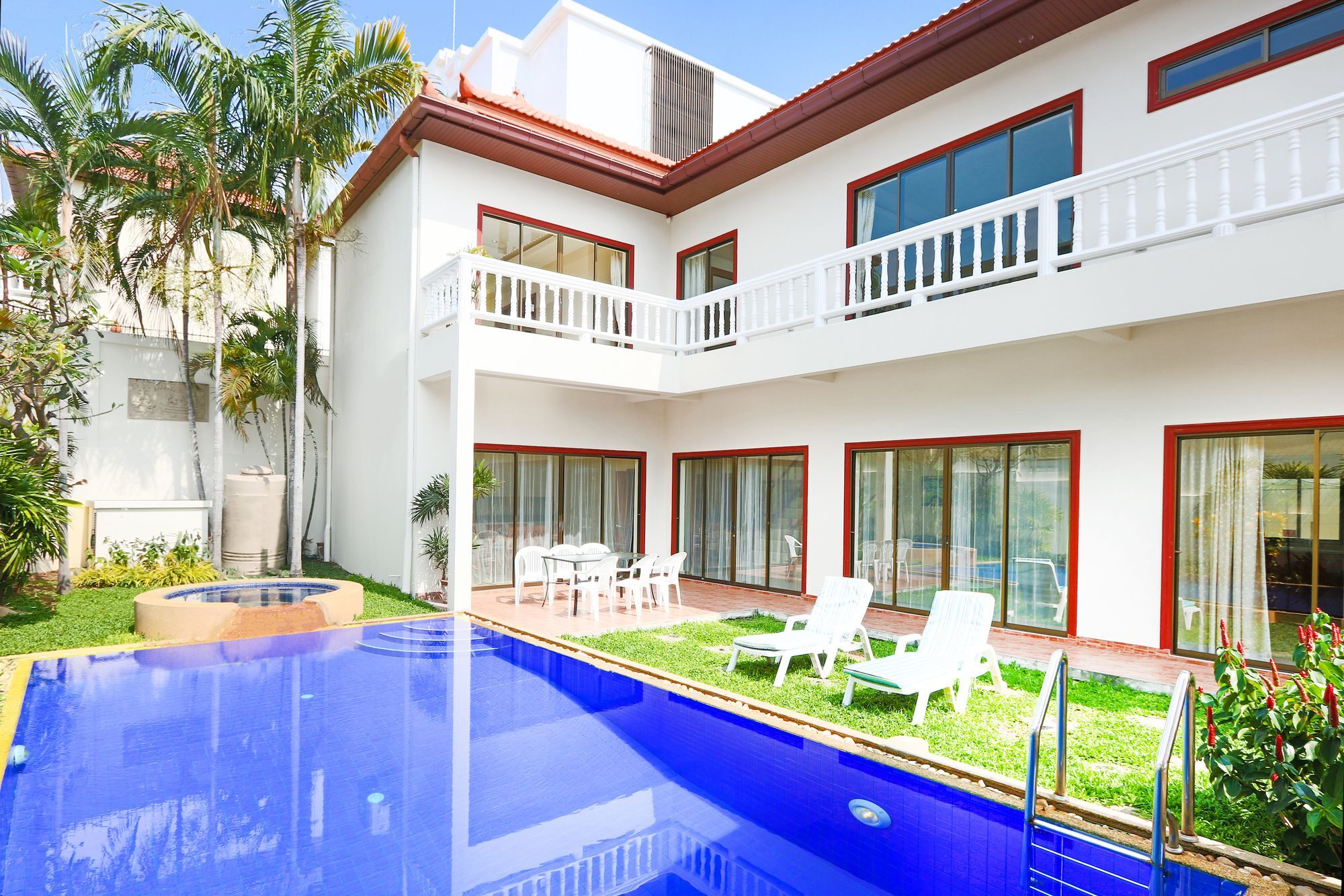 Hotel Avoca Pool 4*