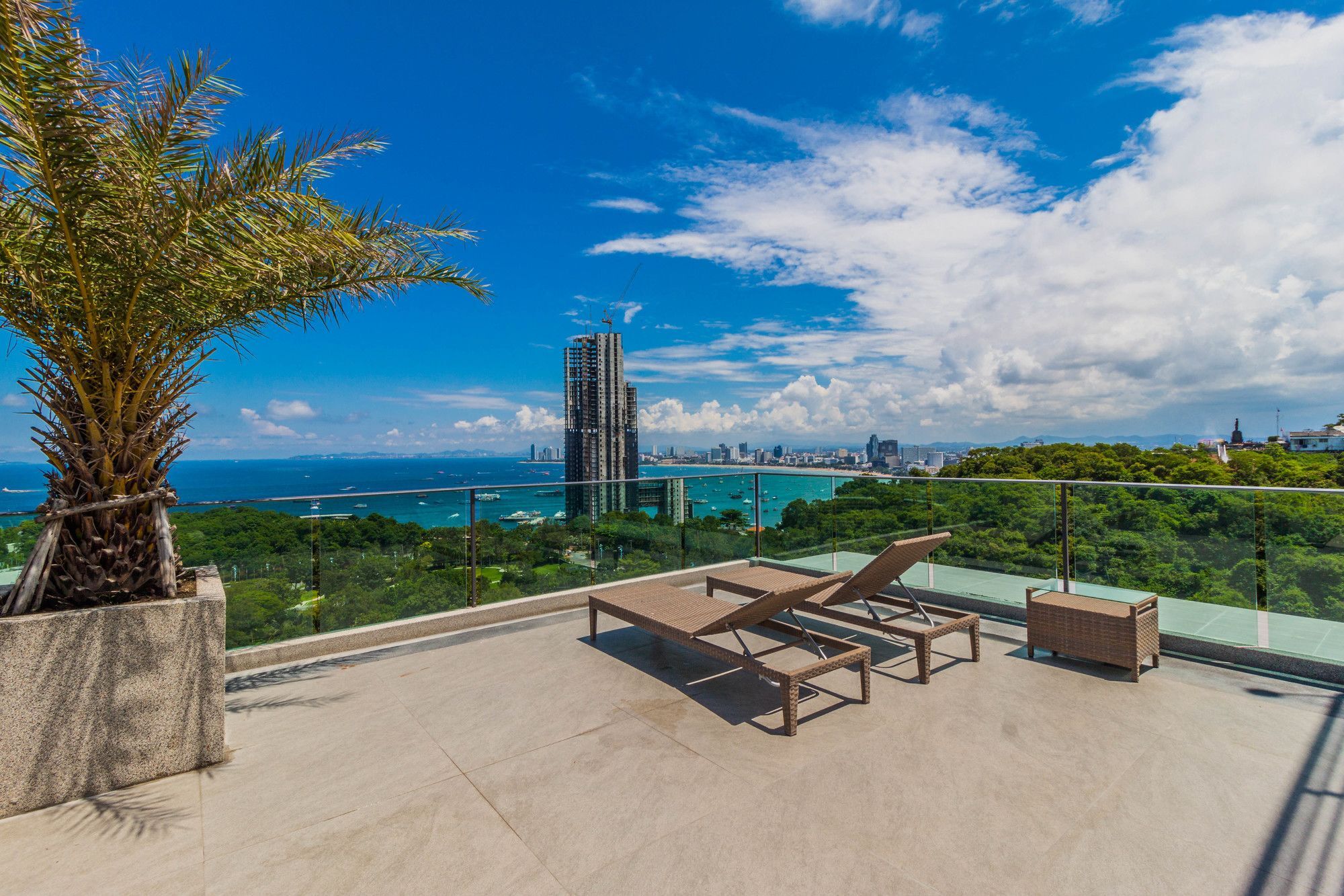 The Point Pratumnak By Psr Apartment