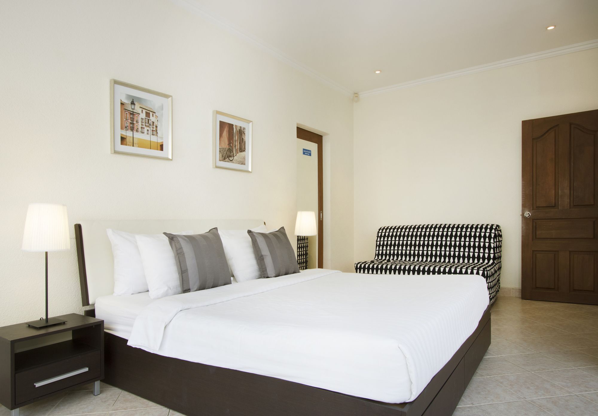 Avoca Pool Hotel 4*