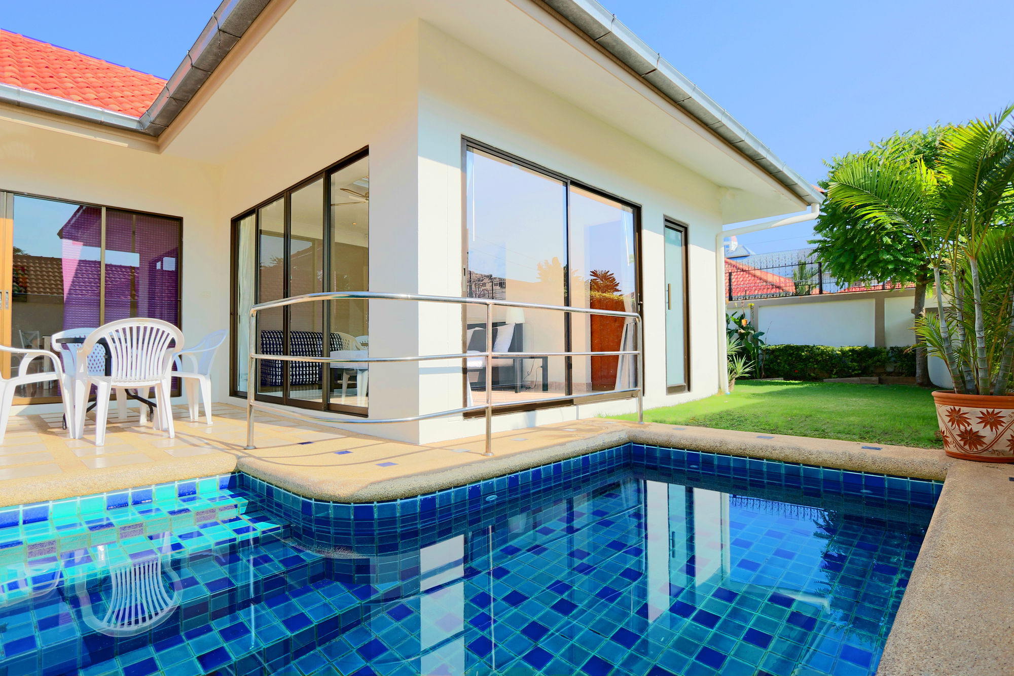 Avoca Pool * Pattaya