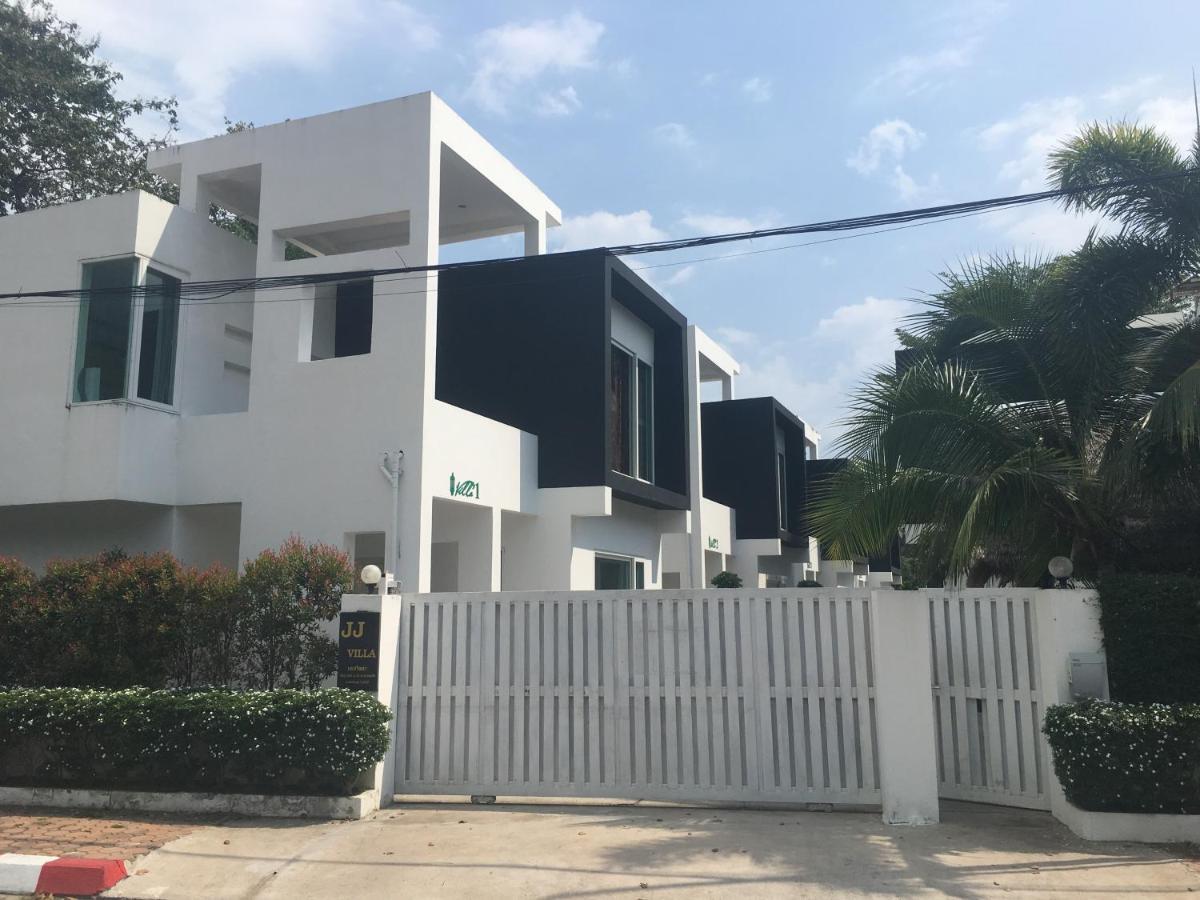 Jj * Pattaya