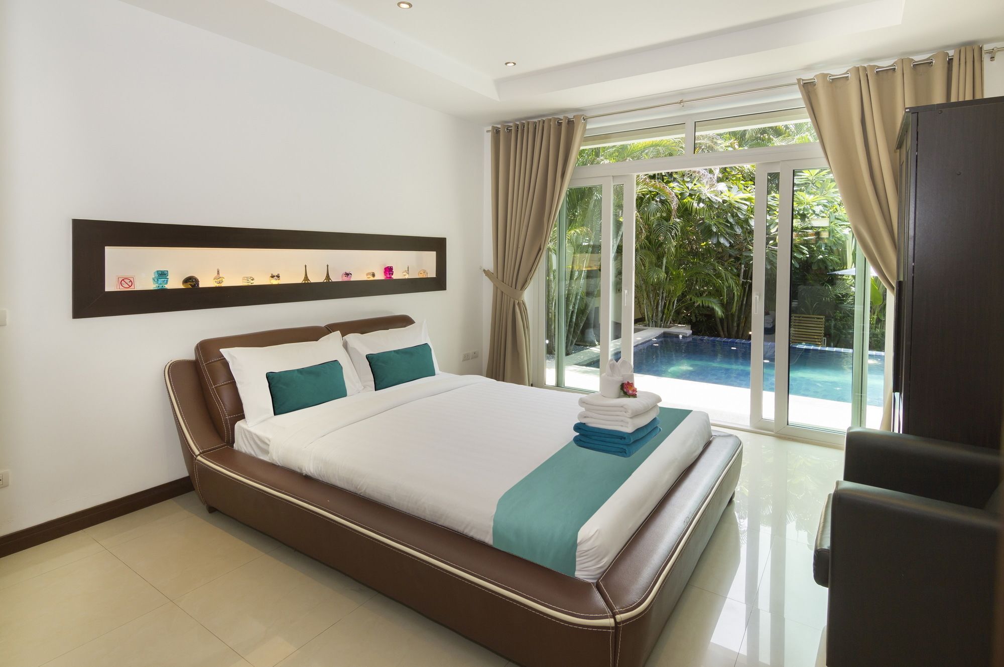 Vila Tropicana Pool
