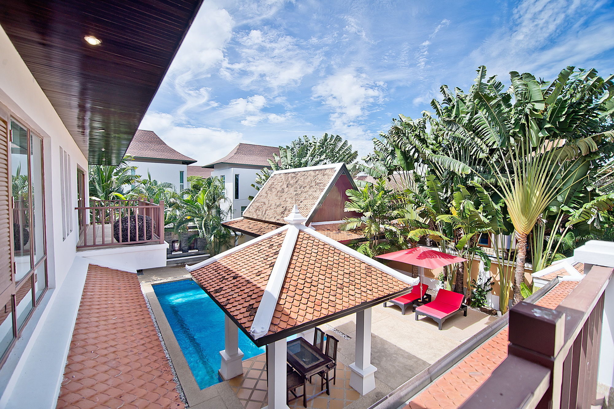 Tropicana Pool * Pattaya