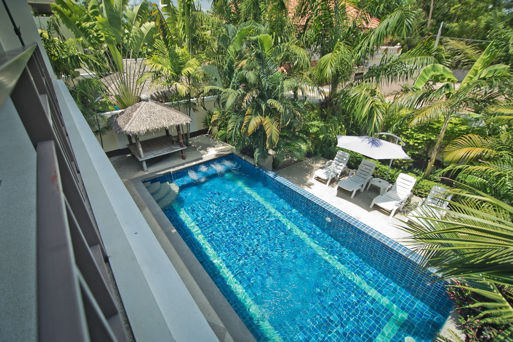 Tropicana Pool