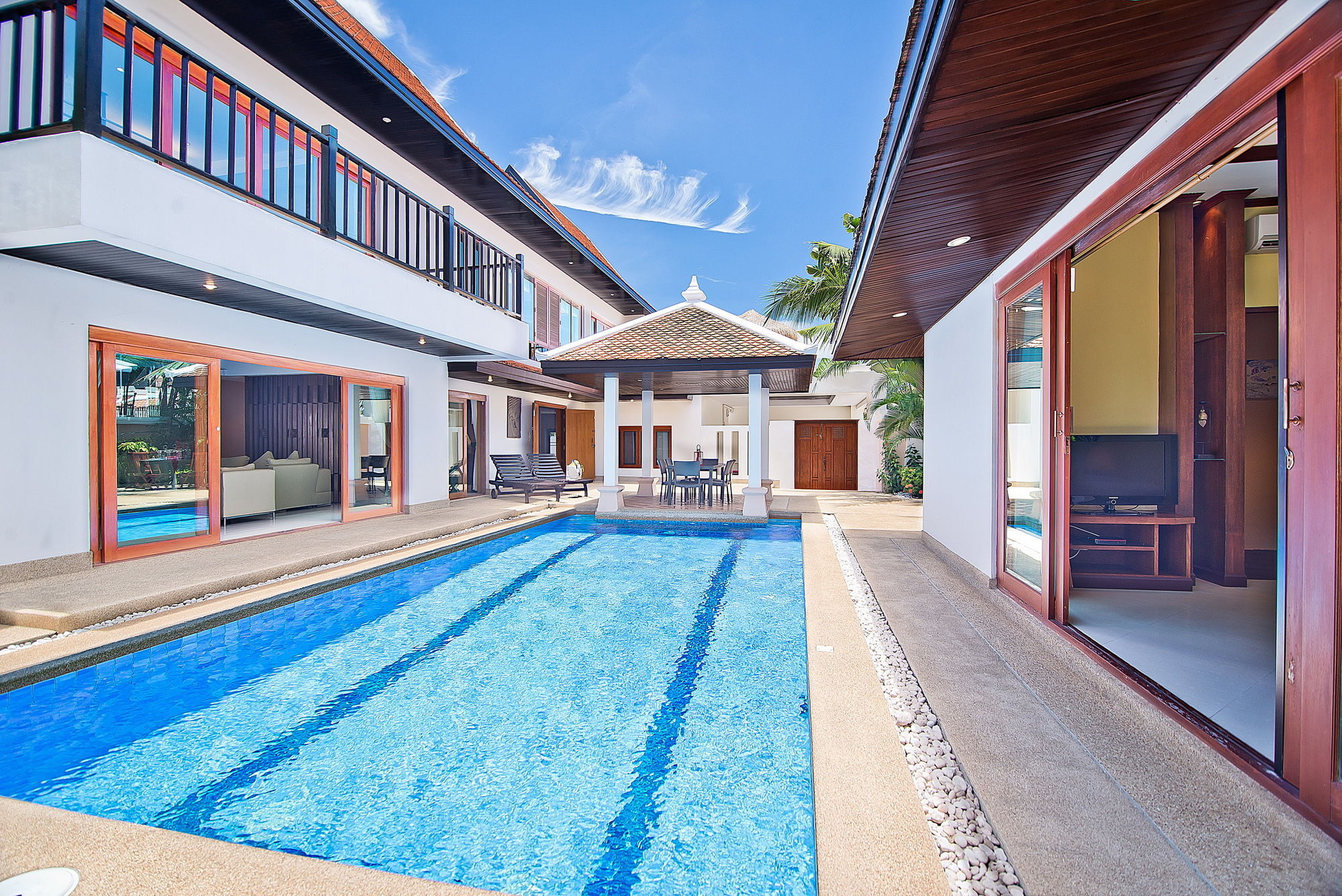 Vila Tropicana Pool