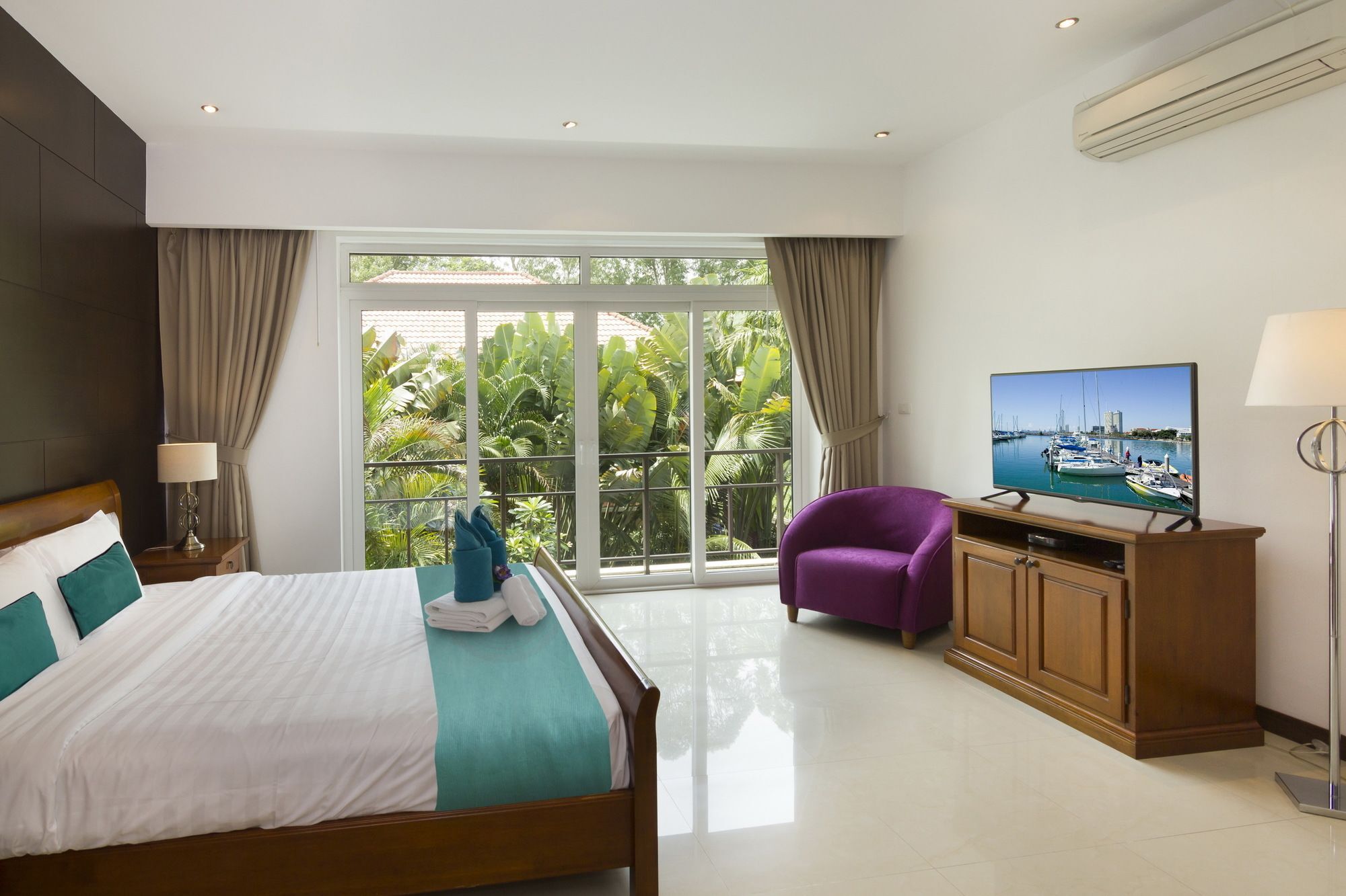Tropicana Pool Vila Pattaya