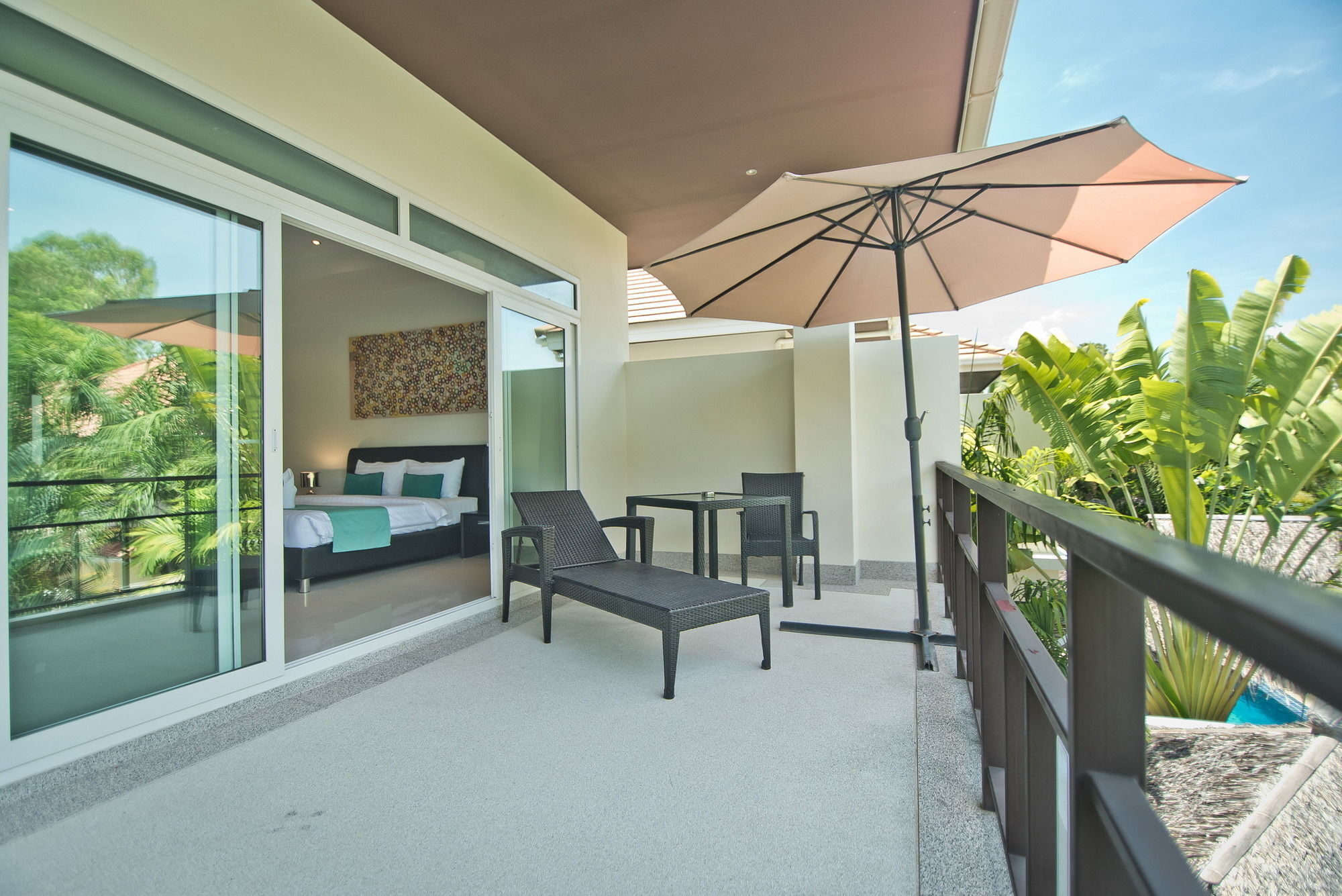 Vila Tropicana Pool Pattaya