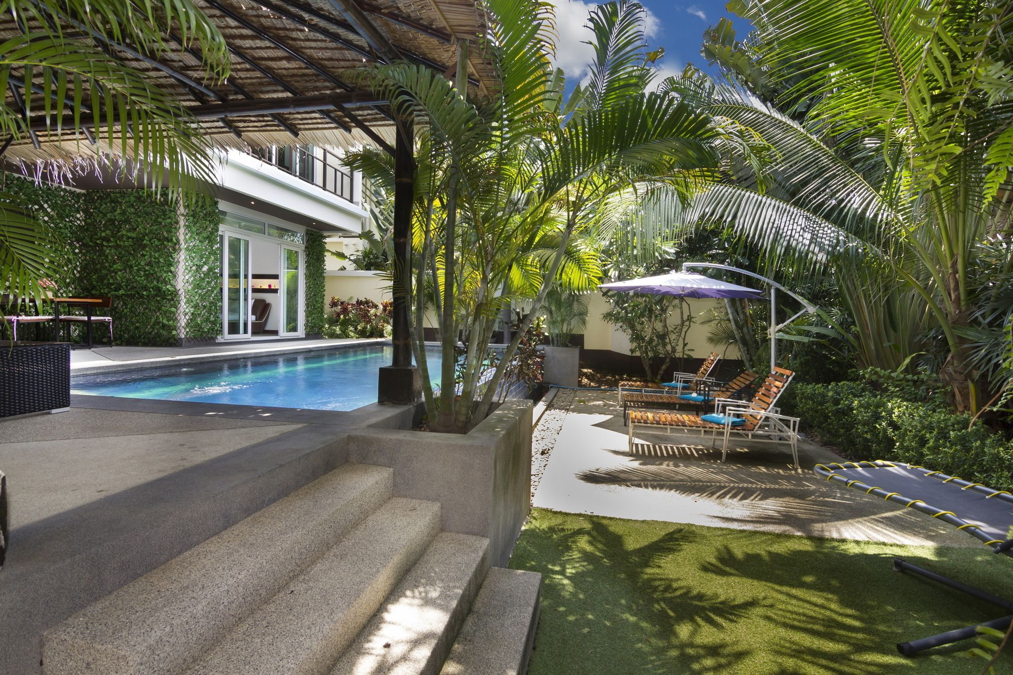 Vila Tropicana Pool Pattaya