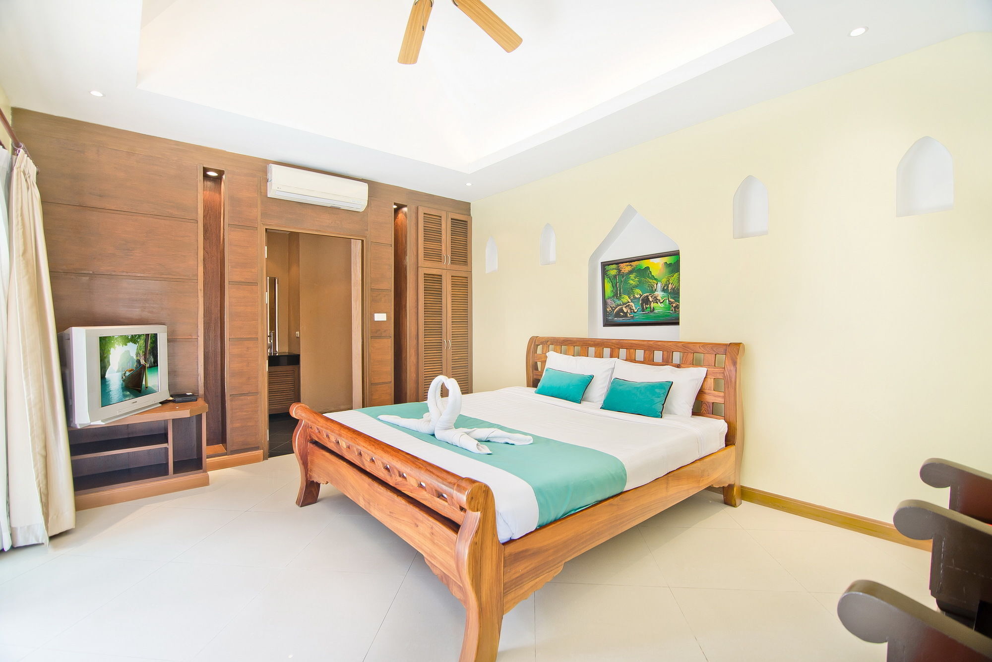 Vila Tropicana Pool *