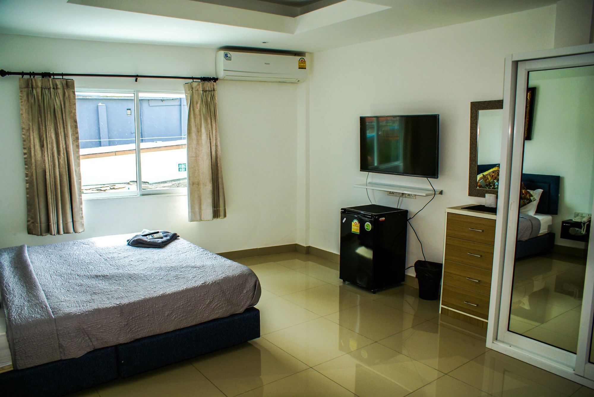 W-9 Pattaya