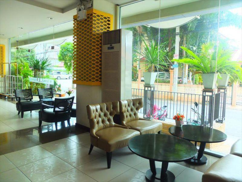 Curve Boutique Hotel 3*