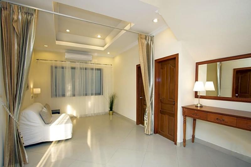 Avoca Pool Hotel Pattaya