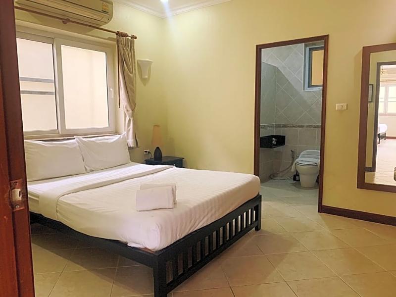 Private Beach Majestic Pool Villa Pattaya