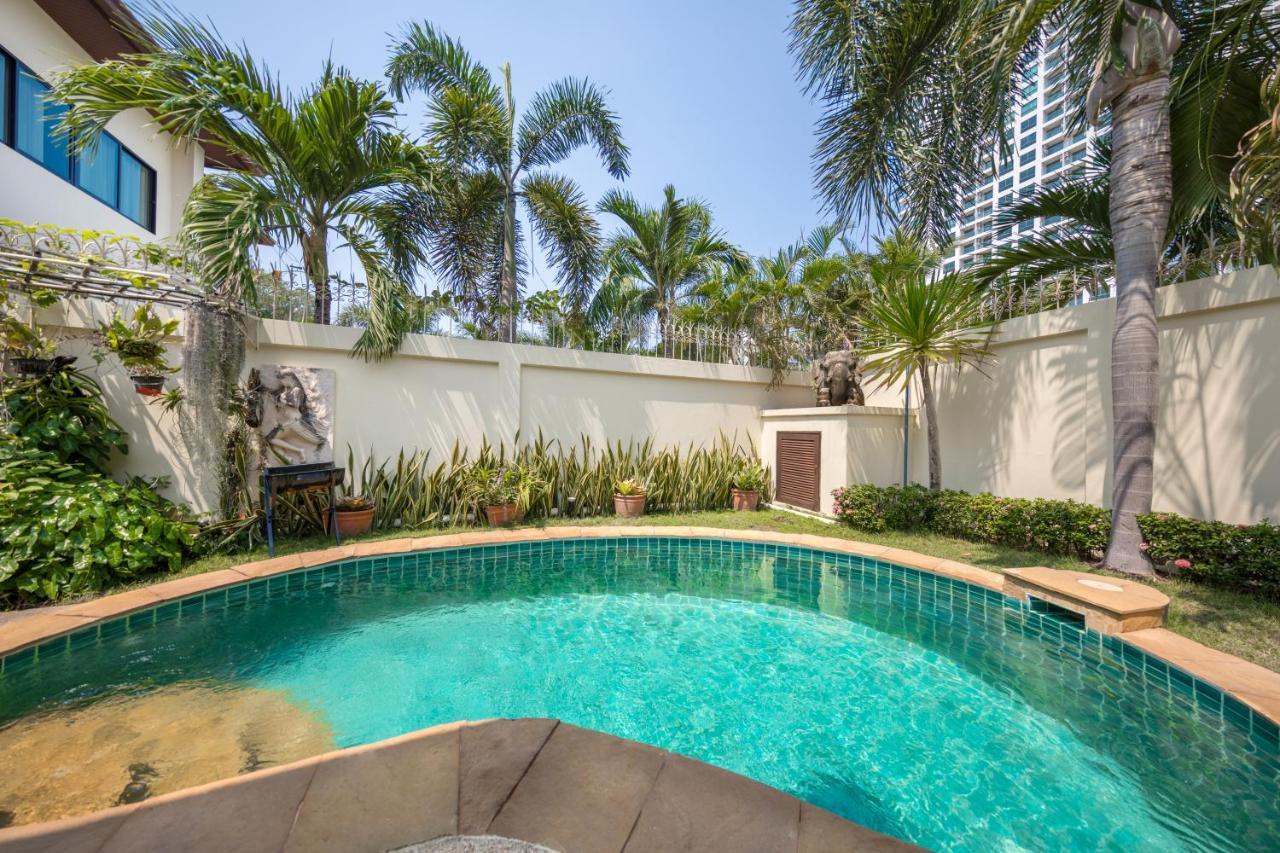 Private Beach Majestic Pool