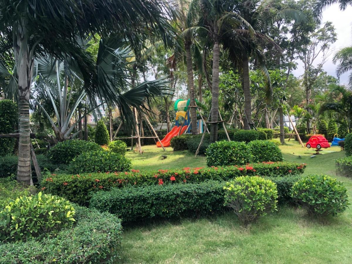 Dusit Grand View Apartment *