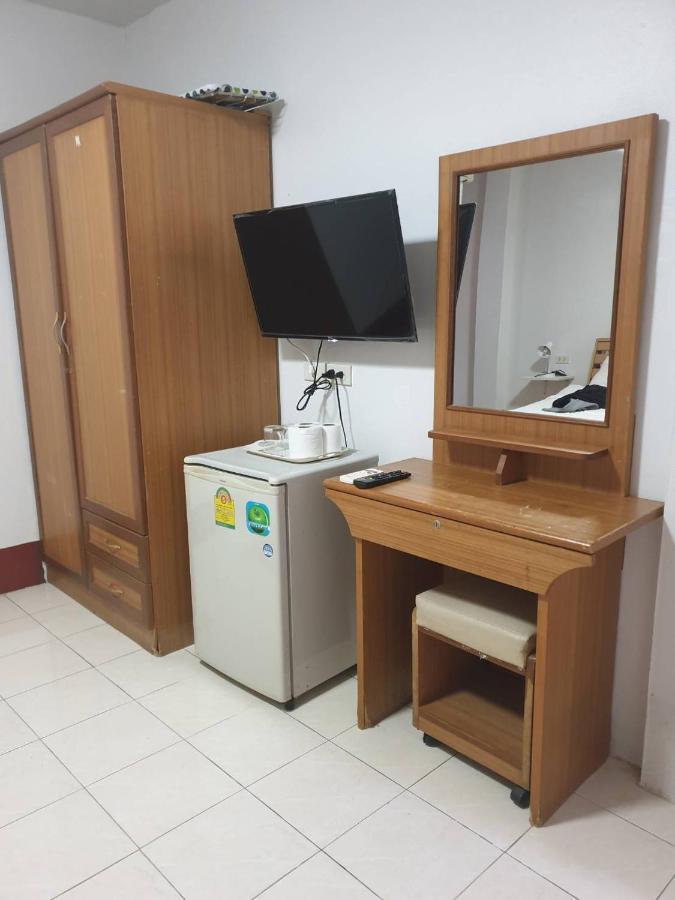 Aparthotel Malee Bar 2*