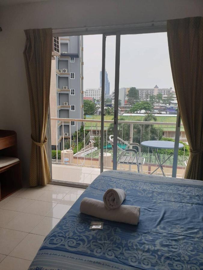 Malee Bar Aparthotel Pattaya