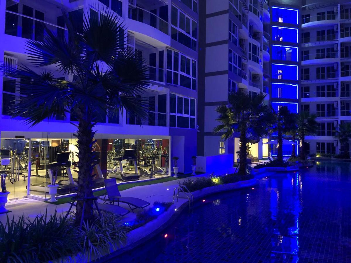 Luxury Business Suits In Grand Avenue By Estates Apartment Pattaya