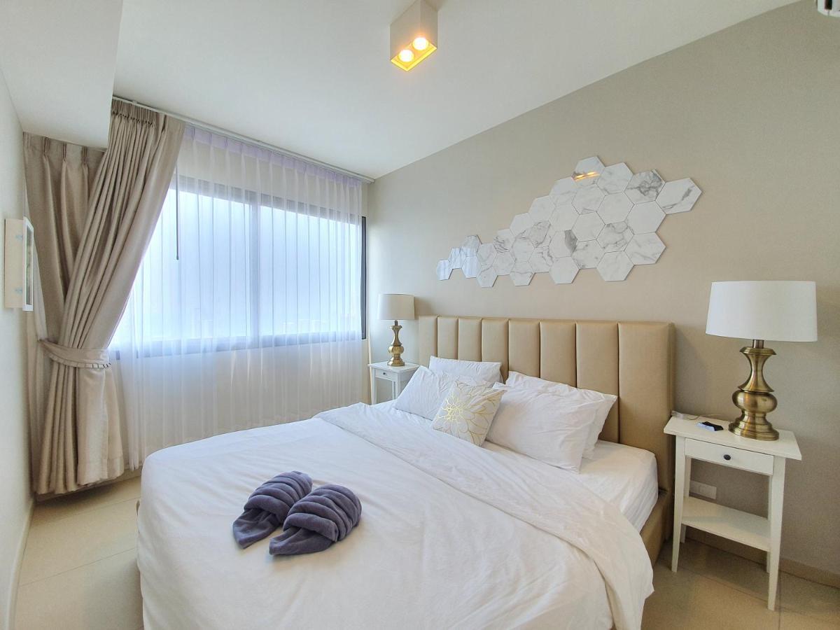 Unixx Your Oasis In By N'dee Pattaya