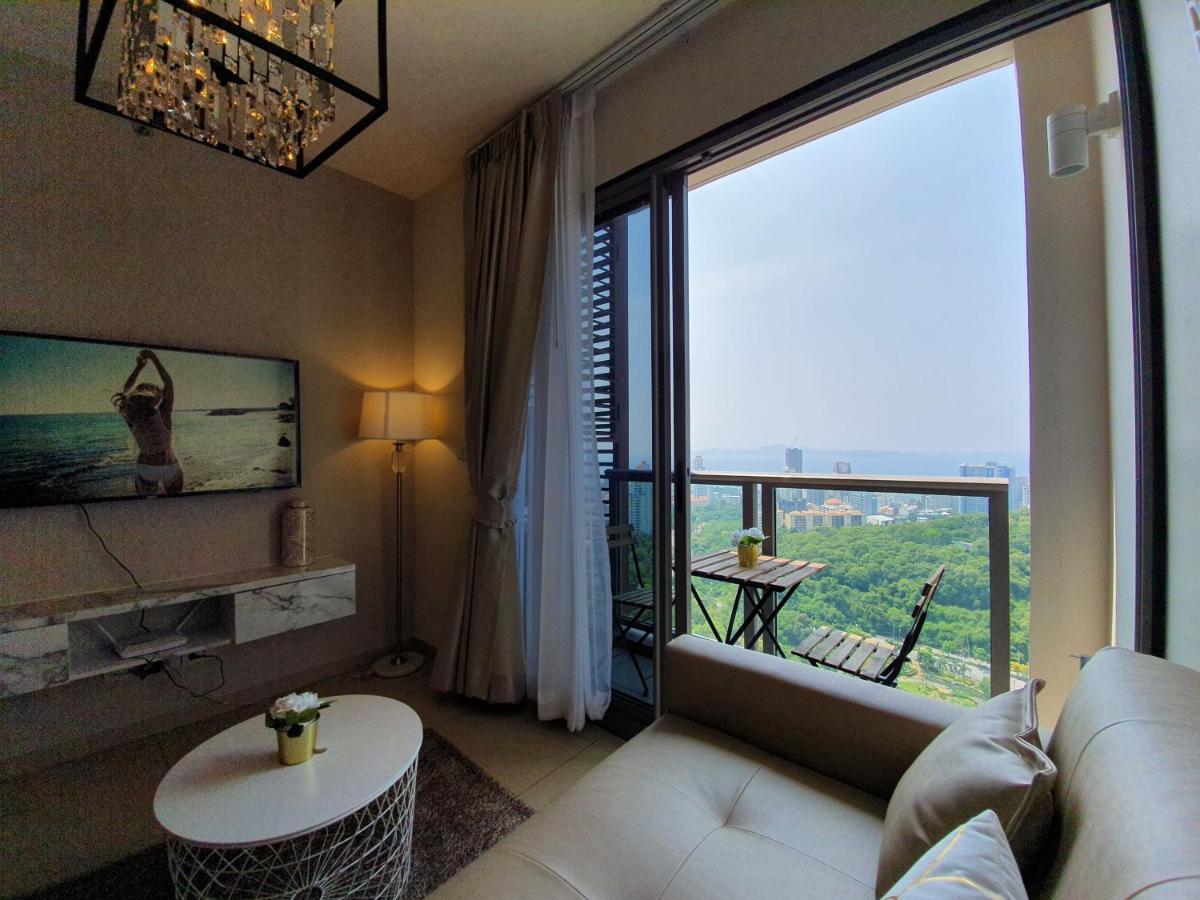 Unixx Your Oasis In By N'dee Apartment Pattaya