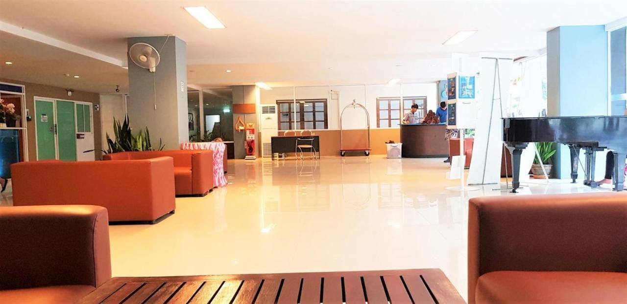 Plaza Jomtien *