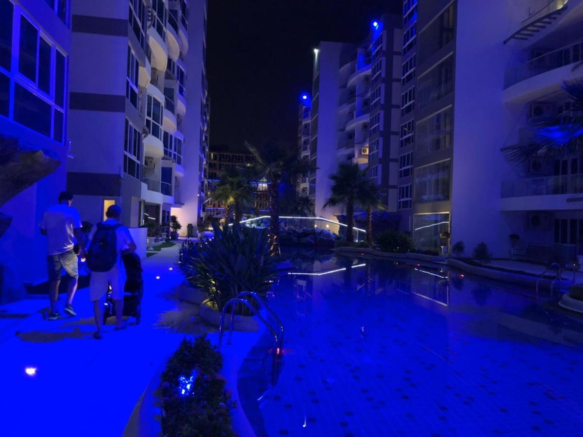 Apartment Luxury Business Suits In Grand Avenue By Estates Pattaya
