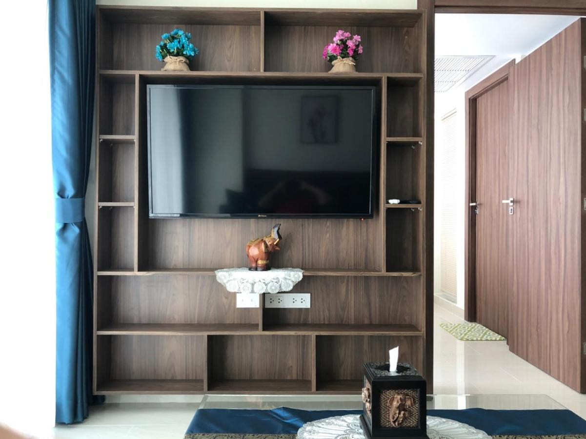 Luxury Business Suits In Grand Avenue By Estates Apartment *