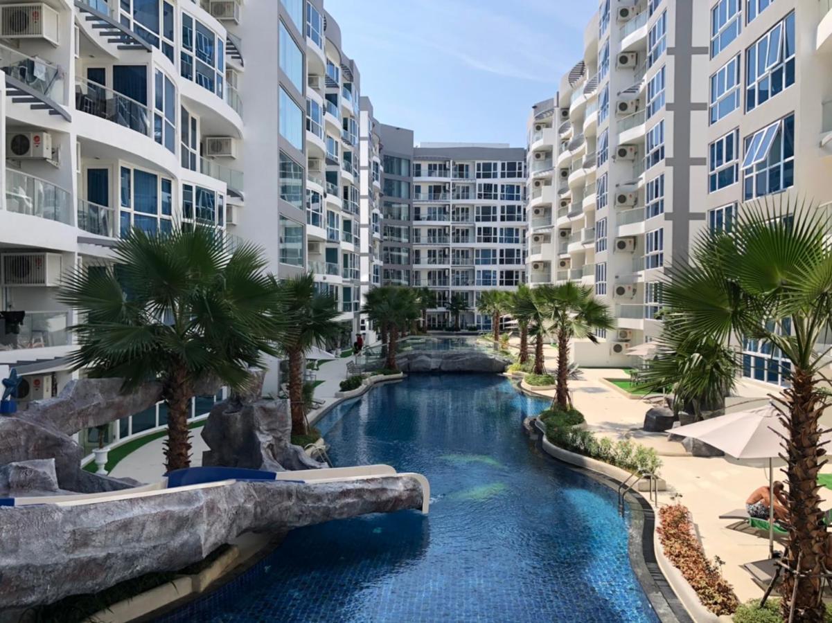 Luxury Business Suits In Grand Avenue By Estates * Pattaya