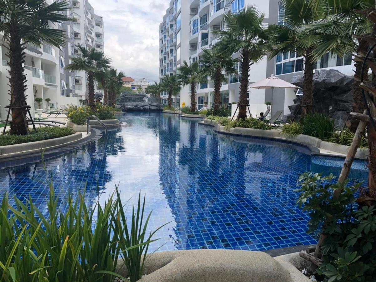 Luxury Business Suits In Grand Avenue By Estates * Pattaya