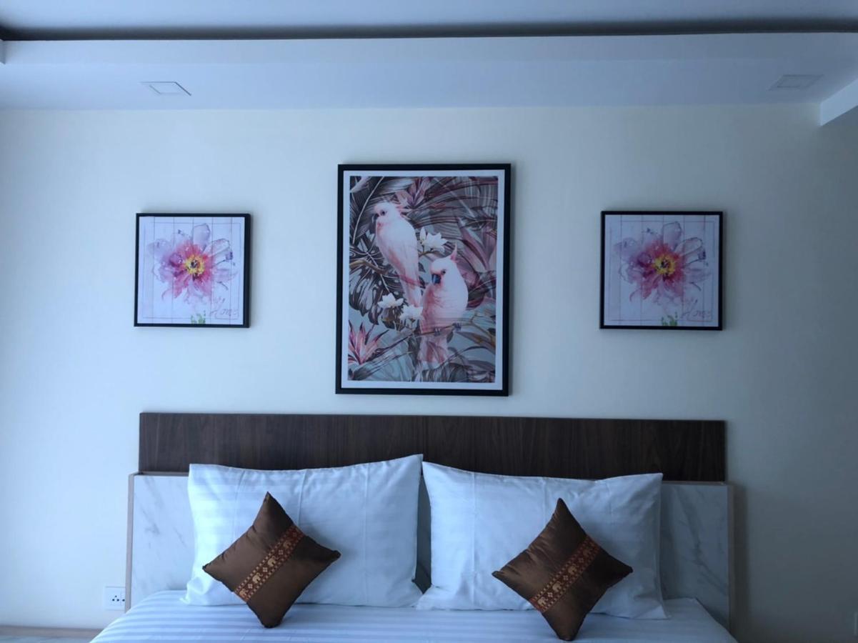 Luxury Business Suits In Grand Avenue By Estates * Pattaya