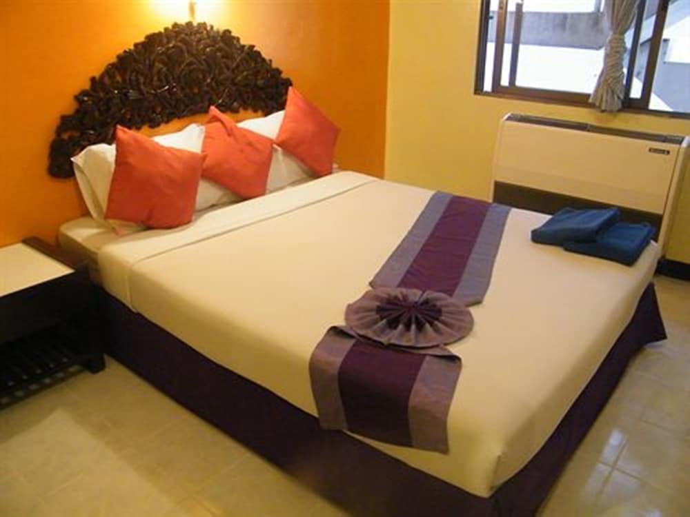 Hotel Sawasdee Seaview 3*