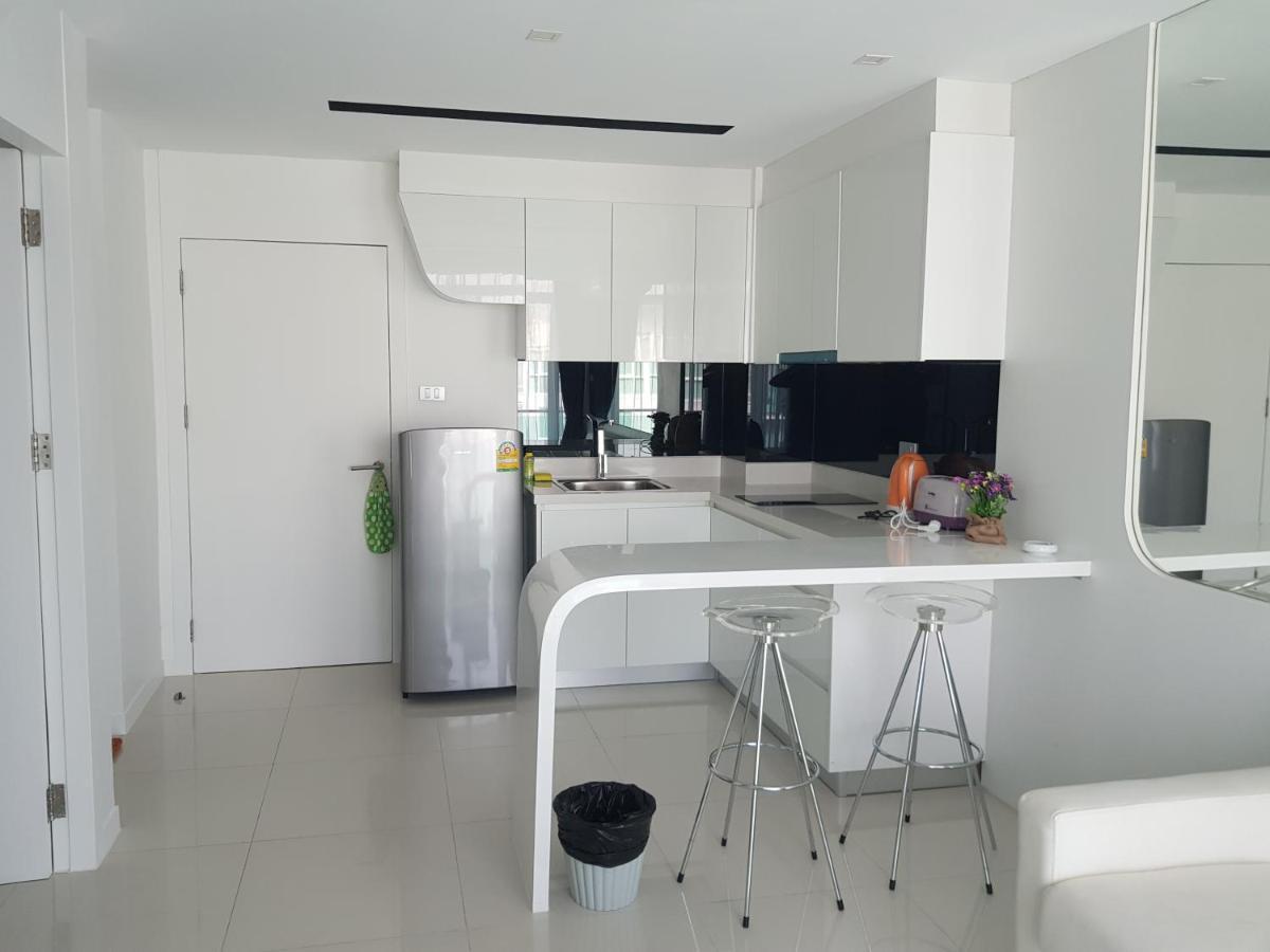 Center By Apartment Pattaya
