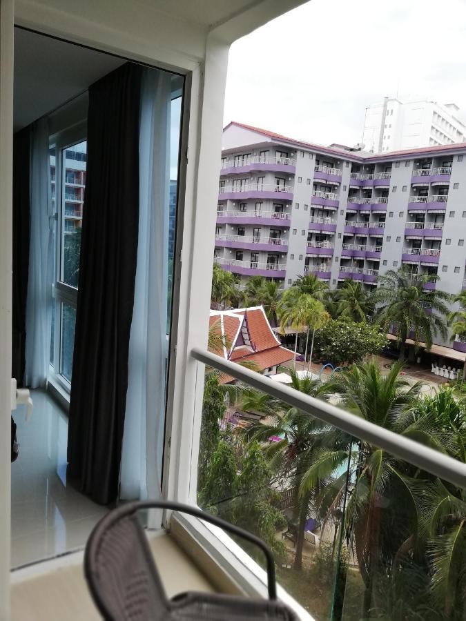 Grand Avenue 1 Bedroom *