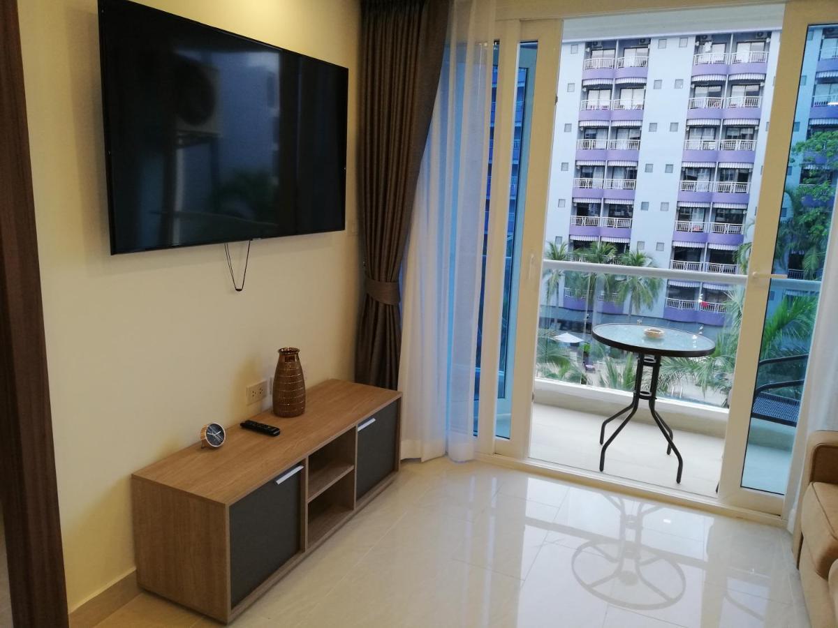 Grand Avenue 1 Bedroom *