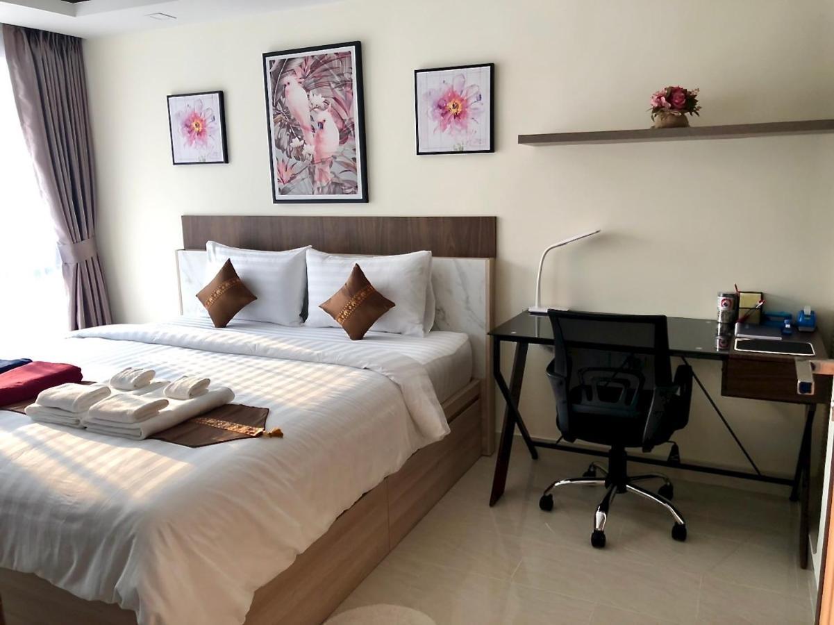 Luxury Business Suits In Grand Avenue By Estates