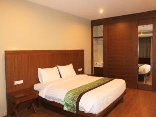 Hotel The 