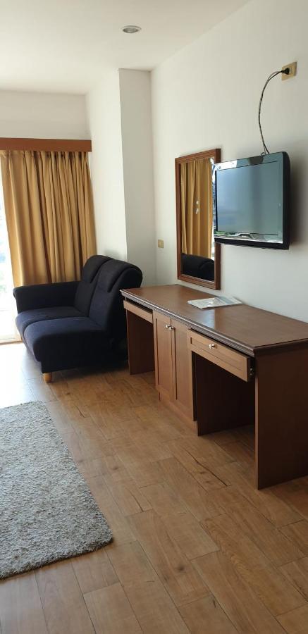 Vtsix At View Talay 6 4*