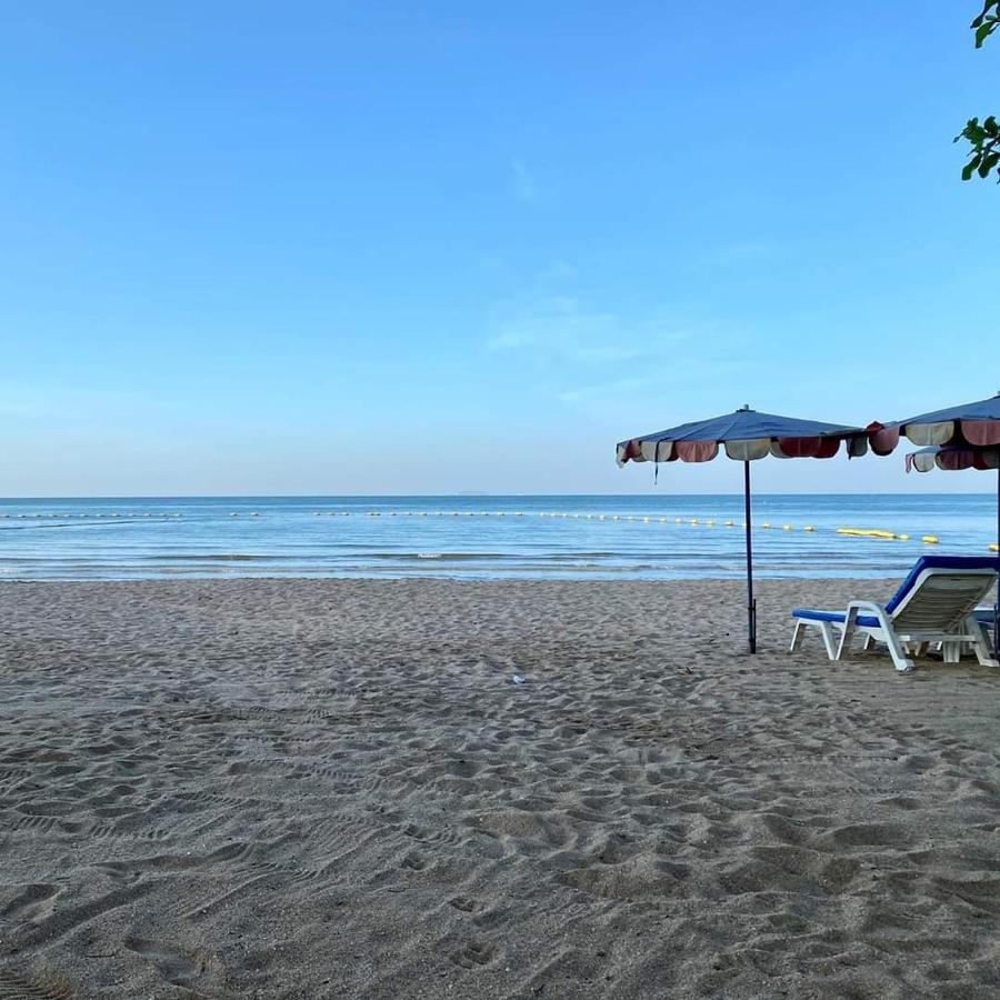 Dojo Pool Beachfront